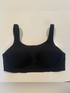 Lululemon Run Times Sports Bra Black Size 36C